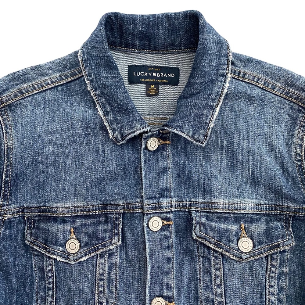 Lucky Brand Tomboy Trucker Jean Jacket Women's Size Medium Blue Denim Distressed - Picture 2 of 9